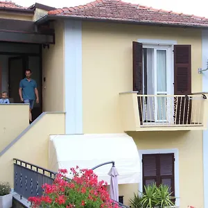 Casa Maio , Riccò del Golfo di Spezia Italië